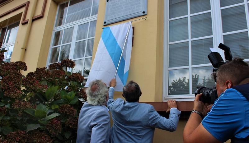 Descubrimento da placa nas escolas do xardn