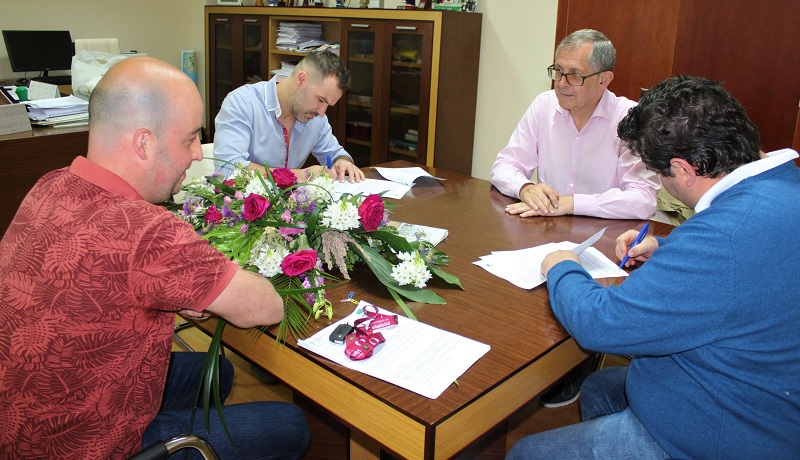 Sinatura do convenio con A Cunca