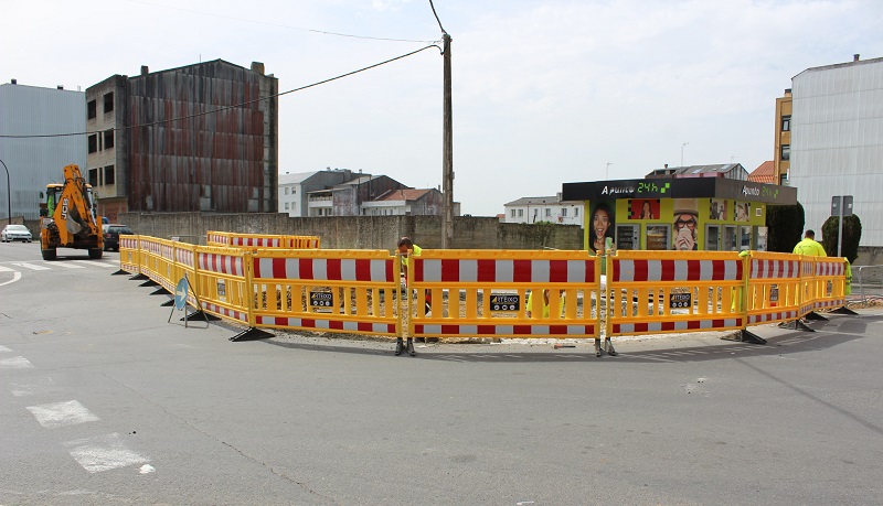 Hoxe empezaron as obras da rotonda da avenida de Bergantios