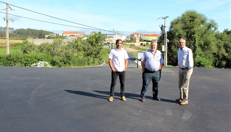 O proxecto da Vixa ao Igrexario incluu a pavimentacin do campo da festa