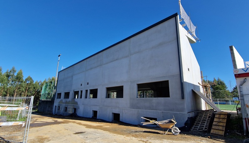 Obras do novo gradero do Carral